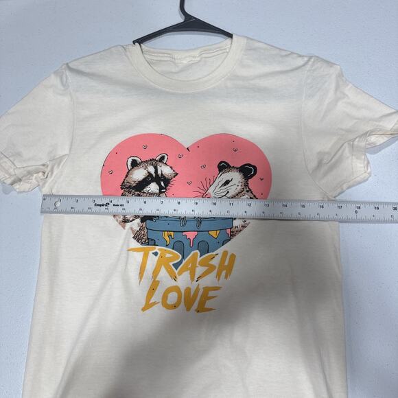 Lot Of 2 Mens T-Shirt Short Sleeve Graphic Tee Solid Size S Mustard Yellow Beige - Picture 5 of 8